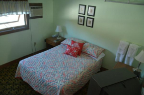 Betty Doon Motor Hotel